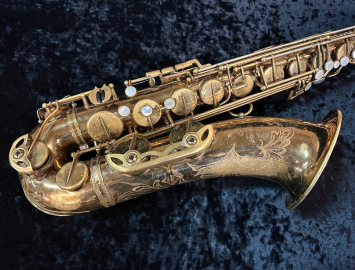 Photo Vintage Original Lacquer Selmer Paris Mark VI Tenor Sax, Serial #136531 – Bargain Price!